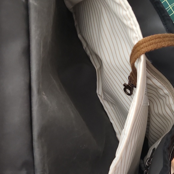 Timbuk2 Cream and Dark Gray Messenger Sunset Satchel - Picture 10 of 11